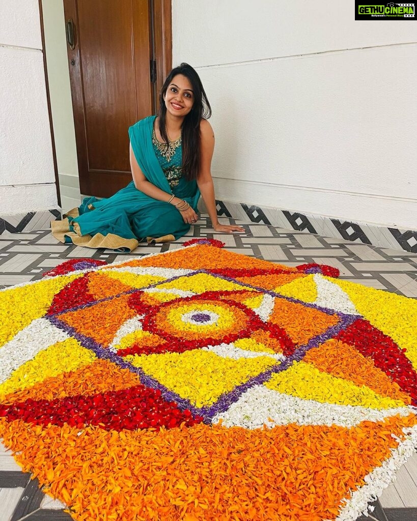 Tanvi Ram Instagram - Happy happy onam♥️ #family #onam #onamcelebration #home Bengaluru