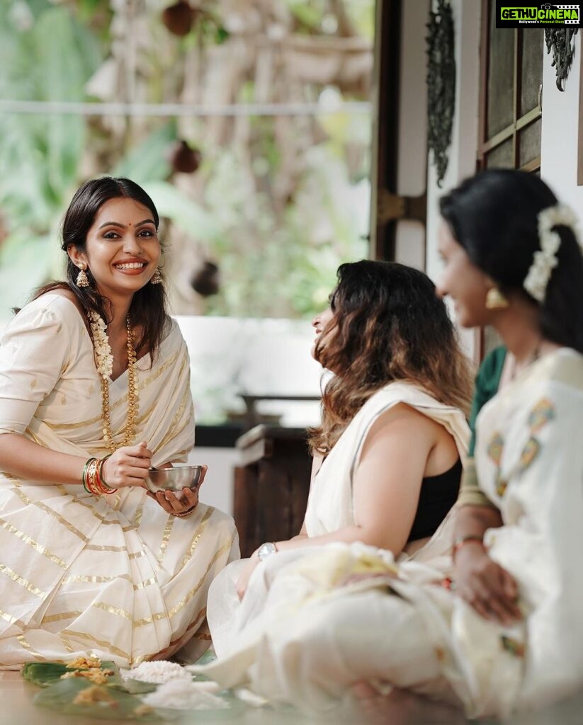 Tanvi Ram Instagram - Onam🌸 Camera - @rijil_kl Attire - @house_of_shalabam MUA - @sreegeshvasan_makeupartist Jewellery - @parakkat_jewels @elsamma_johnson_ @_anjalianil.__ Location - @palissery_heritage_home Special thanks to @imjoboyaugustine