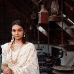 Tanvi Ram Instagram - Onam🌸 Camera - @rijil_kl Attire - @house_of_shalabam MUA - @sreegeshvasan_makeupartist Jewellery - @parakkat_jewels @elsamma_johnson_ @_anjalianil.__ Location - @palissery_heritage_home Special thanks to @imjoboyaugustine