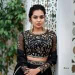 Tanvi Ram Instagram - 🖤 Styling - @mehaka_kalarikkal Photography - @rijil_kl Makeup - @sreegashvasan_makeupartist Costume - @mahekdesigns Ornaments - @makeoveravenue