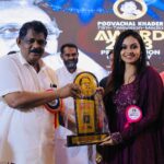Tanvi Ram Instagram - Poovachal Khader film - television - media Award🙏 #2018 #engilumchandrike #bestactress #gratitude Photography - @bijuyoyo Attire - @oyshee_designers MUA - @drshruthivijayan Trivandrum