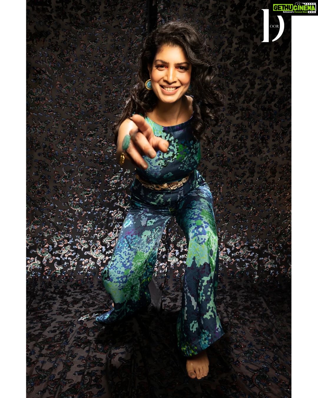 Tina Desai Instagram - π¬π¬π¬ Magazine @thedoormagazine Featuring @desaitina Photographer and Creative Director @dhruv_vohraphotography Editor at Large and Fashion Director @jennet_david_william Stylist @sreevardhan_keto Make-up artist @sarrahmukadamedits Hair stylists @tejal_makeup_and_hair Assistant photographer: @b.runphotography Location @blackframesstudios Outfit @aashitajainatelier Jewelry @nihiraa_india Background @zurithestore Footwear @hypeshoes.in #thedoormagazine