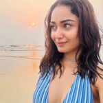 Tridha Choudhury Instagram - The True Meaning of being Alive ♾️ 07.04.2023 ♾️ #savethedate #travelwithtridha #travelandleisure #travelreels #opacarophile #sunsetloversgram #sunsetgram #sunsets_oftheworld