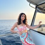 Tridha Choudhury Instagram - Bronzed to perfection 🎬 #tannedbody #tanned #beachbod #travelwithtridha #summerskin #skincare #summerskin #aunaturale Maldives
