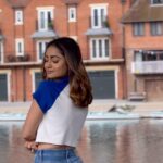 Tridha Choudhury Instagram – Leisurely strolls by the water in Windsor 🇬🇧

#travelwithtridha #travelcommunity #travelnoire #travelclub #beautifulpeople #beautifulplaces #windsor #windsorcastle Windsor, England, UK