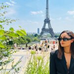 Tridha Choudhury Instagram – Suit up like Barney Stinson 🖤

#travelwithtridha #travelinspiration #summer2023 #suitup #howimetyourmother #parisfashionweek #parisgram #parisfashion #parisjetaime Girafe Paris Restaurant
