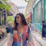 Tridha Choudhury Instagram - Last Monday looked like this in Paris 🇫🇷 A leisurely stroll by the Seine, to enjoying savoury Crepes at Rue De Rivoli… A bottle of Rosé that accompanied us from Pont neuf to the by lanes of Montmartre… a perfect Monday in Paris ⭐️ Wearing @dawnanddusk.co 🇫🇷 Styled by @intriguelook ⭐️ #parisfoodie #parisienne #parisstreets #streetsofparis #parismood #parisfashionweek #parisgram Pont Neuf Bridge