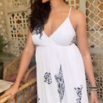 Tuhina Das Instagram - The struggle.The struggle. #tuhinadas#maxidress #throwbackthursday Mumbai, Maharashtra