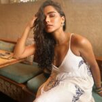 Tuhina Das Instagram - Happy #onam everyone 🍀🌻 #tuhinadas #sunday #picoftheday #instagram #instadaily #whitedress #lunch#treandingsong#love Bayroute