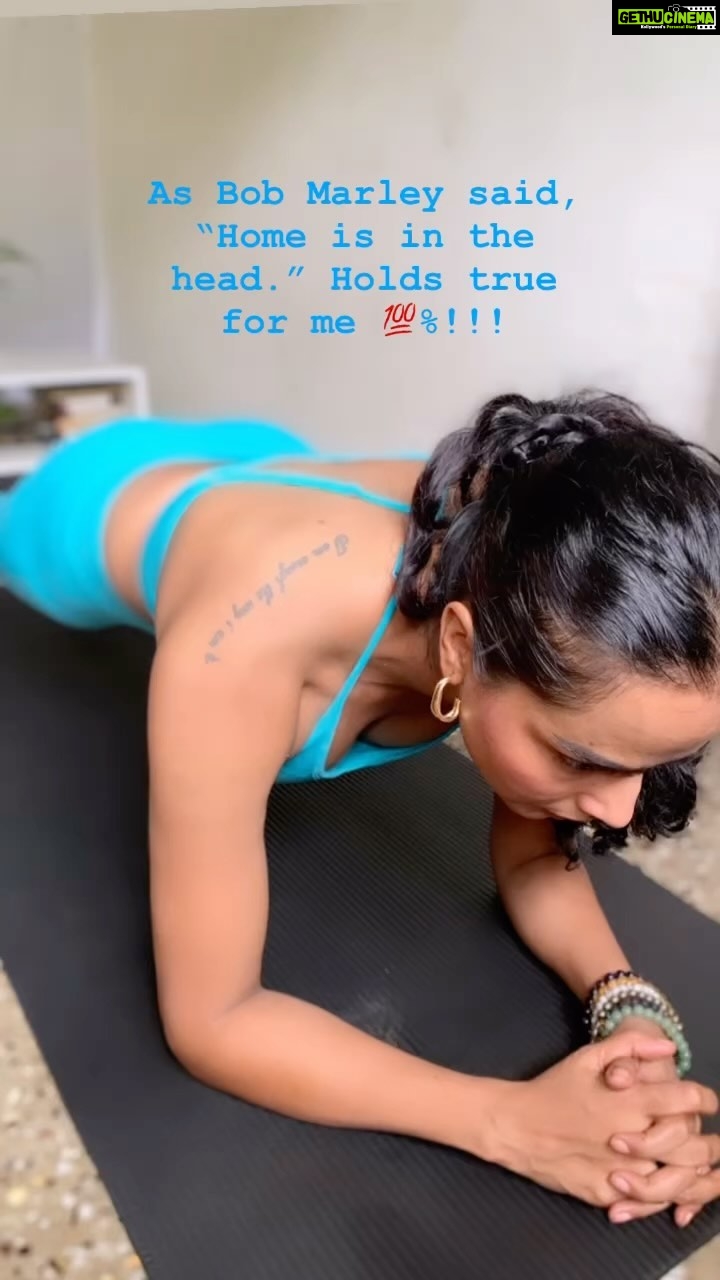 Tuhina Das Instagram - #saturday 🦋🧠🫀 Mumbai - मुंबई