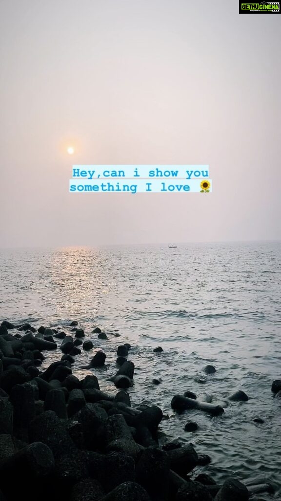 Tuhina Das Instagram - Hey, can i show you something i #love 🌻🌊 (Sea,sand,waves,sun and me) #sunday #tuhinadas #sea #beach #waves #sun #trending #trendingreels #reelsindia #reels#somethingilove#traveler Somwhere Peaceful