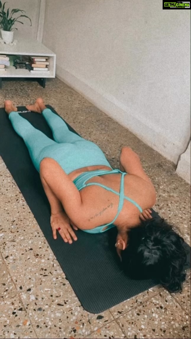 Tuhina Das Instagram - Starting my day with some #yoga 🦋 ( yoga beginner) #saturday #yogapractice #yogabeginner #peace #love #instagram #instagood #instadaily #tuhinadas #yogaoutfit #weekend#mindfulness#trendingreels