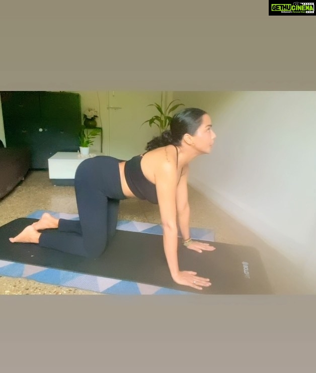 Tuhina Das Instagram - Real talk 🦋 ( yoga beginner) This “asana” is a life-saver. Perfect to balance our posture after putting our spine through torture. In our lives full of phone usage, I make sure I do this on a daily basis and would urge you guys to do the same. It’s the least we can do for ourselves 🤗🤗💕💖 I love you guys 🤗💖 #mondaymotivation #yogapractice #yogabeginner #peace #instagram #instadaily #love #mind #balance#motivation Mumbai, Maharashtra