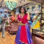 Ulka Gupta Instagram - @lotus_silver_jewellery @kanakagrwl @navneeth_bhansali Styled by @aishwaryavenishetty_official Dress by @archithanarayanamofficial Mua @triyas_glam_makeup