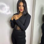 Ulka Gupta Instagram - Very much that girl 💕 Outfit @labelsimrankatyal Makeup @garg_kinjal Hair @alisha__shaaikh