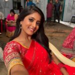 Ulka Gupta Instagram – Tension Mat Lo 
Mhaara Laad Dulaar Aur Mamta 
Free Hi Rahega ❤️😘 
…
 
#bannichowhomedelivery #bye2022 #missubchd #banni✨ #redsaree
