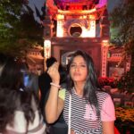Ulka Gupta Instagram - 3 moods 🥰 😊 😙 #throwbacking Hanoi, Vietnam