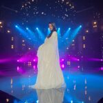 Ulka Gupta Instagram - You’ve been loving it so I’m posting it, throwing back to being @reenachopra ‘s muse in white 🤍 @hrishidp thank you for this click 🤍