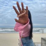 Ulka Gupta Instagram - You make me crazier ✨💕 Thank you @niikkkiiii_thakur for these lovely clicks #dearbeachiloveyou #danangbeach