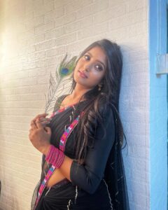 Ulka Gupta Instagram - He Kanha ✨ 🦚 
.
.
.
#kanha #sareelove #morpankh