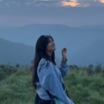 Ulka Gupta Instagram – The Surreal Meghalaya ✨

My kind of music!
Wish I could keep replaying this 💙
#cherapunji #meghalaya #northeastindia Cherapunji, Meghalaya, India