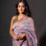 Ulka Gupta Instagram - Styling- @aishwaryavenishetty_official Outfit- @tilakamsarees Jewellery- @kasturisilverjewellery Photography- @sharathchandra_photography