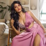 Ulka Gupta Instagram - 🌸 Photographer - @navindhyaniphoto Styled by- @purvabansal5 Outfit - @anjumqureshilabel Jewellery - @miranabymegha MUA - @amuthevar and @makeupbyurmee Location - @evebombay @chromehospitality PR - @oceanmediapr