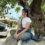 Ulka Gupta Instagram – When you’re in the cleanest village of Asia, you don’t just see cleanliness you feel it too 🦋

#mawlynnong #meghalaya #traveldiaries Mawlynnong Village