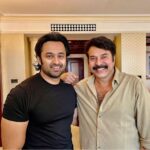 Unni Mukundan Instagram – With The Gentle Giant ❤️ Happy Birthday Mammukka ❤️ @mammootty