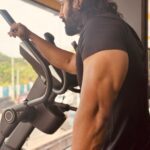 Unni Mukundan Instagram - Def, no showing off ! ✌️