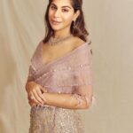 Upasana Kamineni Instagram - This Sankranthi for me all is about celebrating motherhood & new beginnings for all of us 🤗 Happy Sankranthi ❤️ Styled by @anaitashroffadajania Wearing @taruntahiliani Jewellery by @kantilalchhotalal Assisted by @neonasanjaybahri Make up by @sandysartistry Photography by @arifminhaz