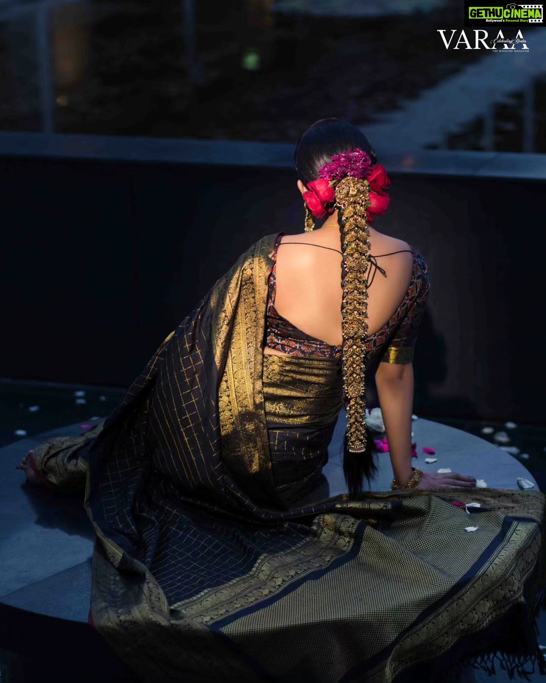 Vani Bhojan Instagram - Where beauty finds its timeless grace, Actress Vani Bhojan gleaming in a beautiful black saree. Volume 3 & Issue 1, with this edition we are launching Varaa internationally featuring the gorgeous Vani Bhojan on the cover of Varaa. Magazine Varaa Lifestyle Wedding Magazine @varaabyskmagazine Founder & Editor in Chief Sangeetha Kailash @itsmesangeethakailash On the cover Vani Bhojan @vanibhojan_ Concept & Styling Sangeetha Kailash @itsmesangeethakailash Photography & Edits Lucky Malhotra @shotbyluckymalhotra Makeup & Hair Romi Thokchom @romithokchom Shoot Assisted Gousia Galib Khan @storiesbysiyahhhh Wardrobe Aikyatha @aikyatha Jeweller Challani Jewellery Mart @challani_jewellery Venue Intercontinental chennai Mahabalipuram Resort, an IHG hotel @icchennai Distributors Dwarka Studios @dwarkastudios InterContinental Chennai Mahabalipuram Resort