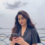 Varshini Sounderajan Instagram - Speaking 40+ languages is just a brownie point 😉 . . #duolingoindia #StarToGlobalStar #duolingoindia #duolingomemes