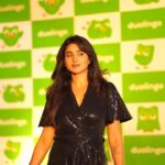 Varshini Sounderajan Instagram - Let’s get on the dance floor with one and only @duolingo_india and @roll rida with this cool rap song! Like the track? You’ll love learning English from Telugu, only on Duolingo! #StarToGlobalStar #duolingoindia #duolingo #Telugu #Tollywood #launch #LearnEnglish