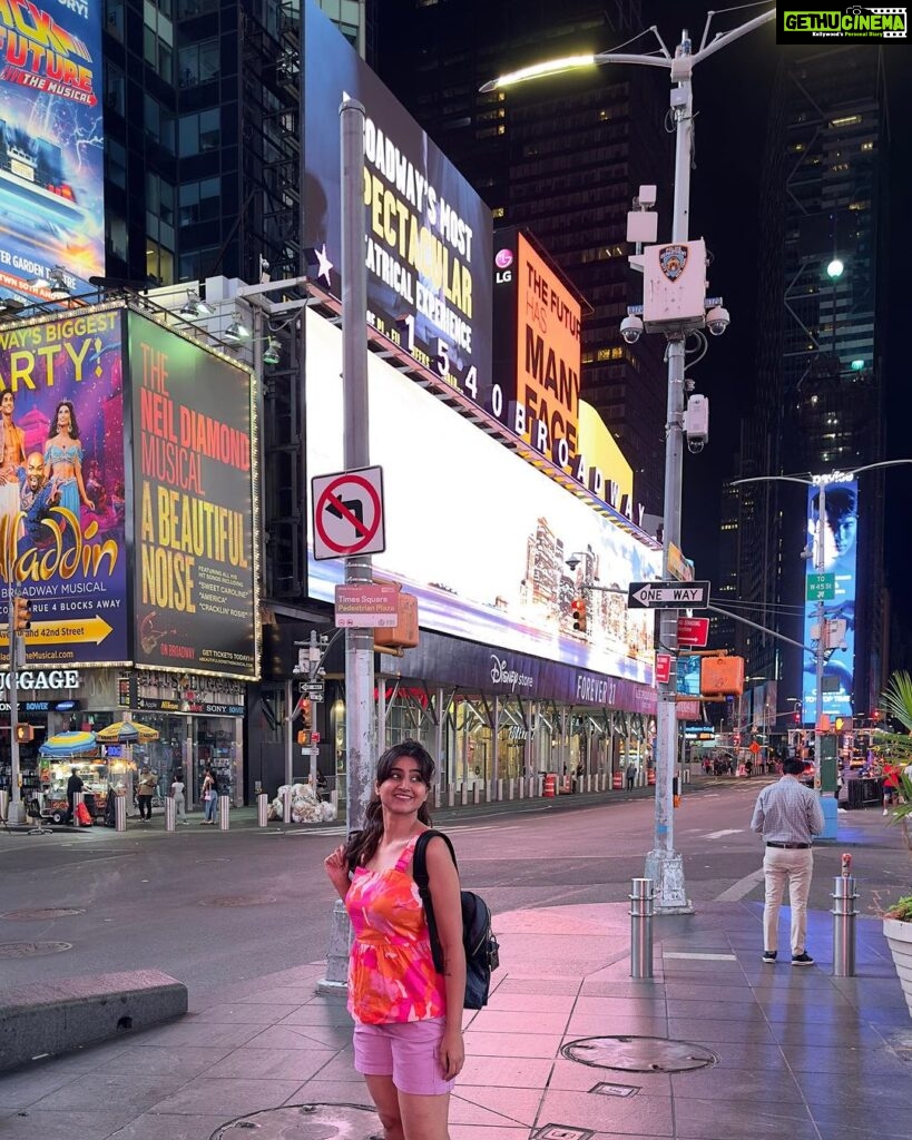 Varshini Sounderajan Instagram - . . . #varshini #varshinisounderajan #newyork #timessquare Times Square, New York City