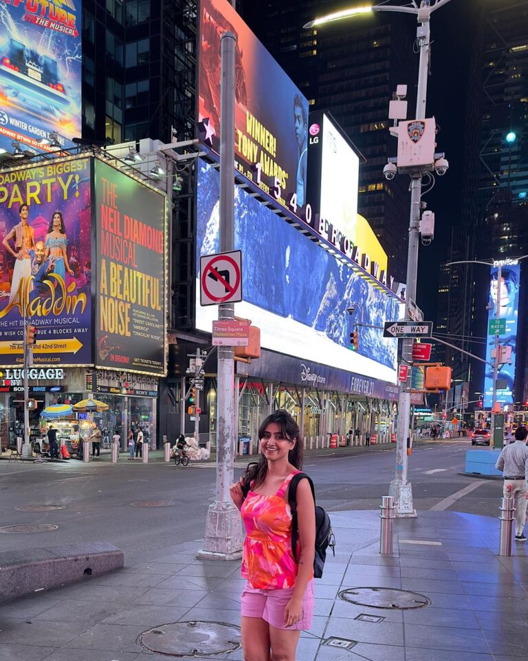 Varshini Sounderajan Instagram - . . . #varshini #varshinisounderajan #newyork #timessquare Times Square, New York City