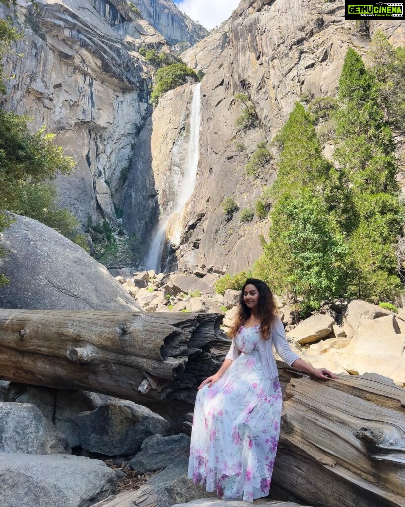 Vidhya Instagram - 🌻🏔🌞 Yosemite National Park, California