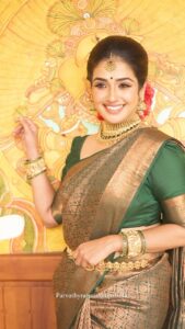 Vidhya Mohan Instagram - @vidyavinumohan @parvathyrajsmakeupstudio 

Pic credit: @akhilskiran 
Jwellery: @jhoomarbyparvathyraj 

@parvathyrajsmakeupstudio 

#parvathyrajsmakeupstudio #parvathyraj 

#bridalmakeup #bridesofkerala #bridesofindia #bridalmakeupkochi #bridalmakeupartist