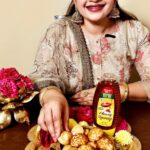 Vidyulekha Raman Instagram – Delicious and healthy *Paniyarams*, made out of 100% pure @daburhoneyofficial . As a healthy substitute for Sugar, Dabur honey adds taste and flavour and also helps in weight management. 🍯

This Pongal, do try these Paniyarams with a healthy twist of Dabur Honey at your home 

#SweetMomentsWithDaburHoney #Pongal #Pongal2023 #PongalWishes #HappyPongal #HappyPongal2023 #Celebration #PongalCelebration #PongalFood #PongalKolam #Paniyarams #DaburHoney #StayHealthyStayFit #StayFitFeelYoung #DaburHoneyAlways #StayFitwithDaburHoney #OptforNatural #SayNoToSugar