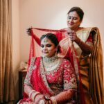 Vidyulekha Raman Instagram - Happy birthday to my Amma aka my bestie 💕 if you wonder where I get my bold and enthusiastic personality - I got it from my mama! 😍🥰😘 @padmaraman2608 Photography - @weddings.aaronobed