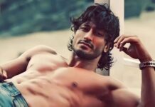 Vidyut Jammwal Instagram - HANDS UP if you're having a #HappyThursday🎉🎉 #Repost @scoopwhoop with @let.repost • • • • • • Thirst-day yet? @mevidyutjammwal 🥰