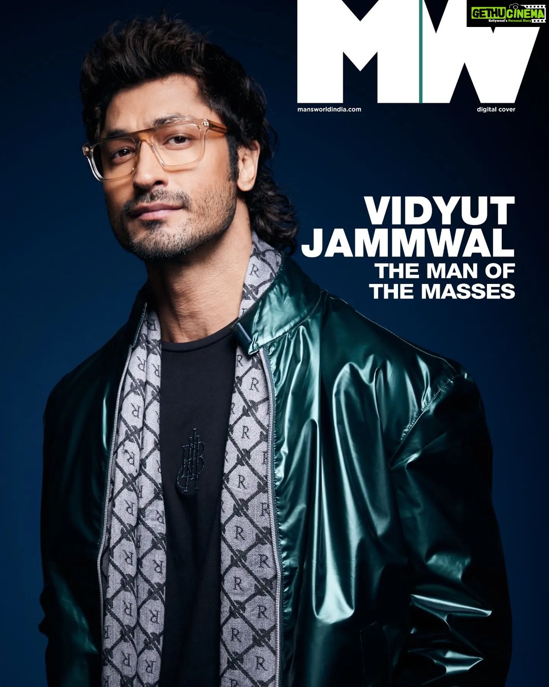 Vidyut Jammwal Instagram - Merry Christmas and a Happy New Year. . . . @mansworldindia Photographer: Rohit Gupta @rohitguptaphotography Fashion Editor : Neelangana Vasudeva @neelangana Brand Director: Noha Qadri @nohaqadri @rarerabbit_in @scotteyewear
