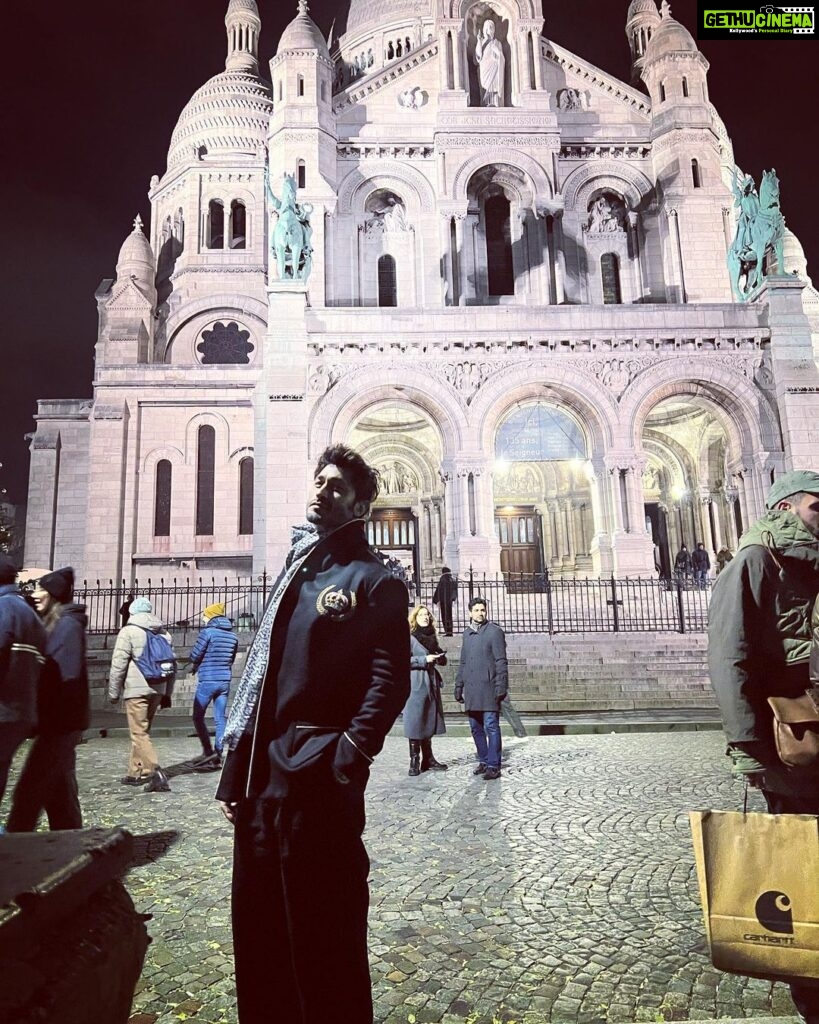Vidyut Jammwal Instagram - The best thing about a SOLO TRIP is that it belongs to YOU and only YOU..Take it!! Don’t be scared to take it and don’t be scared to get addicted 🎶🎵