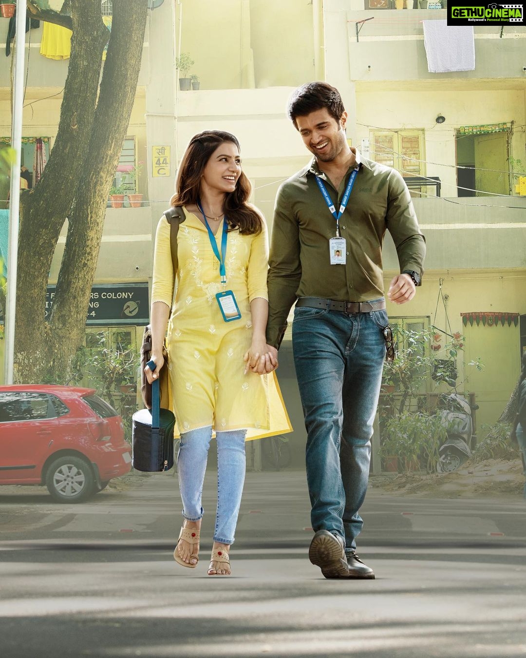 Vijay Deverakonda - 2.4 Million Likes - It's hard to pick a favourite from #Kushi's album ❤️
Here is our second song
#Aradhya - LINK IN BIO.
The song tries to capture the Bond, the Intimacy and the love of a newly married husband & wife ❤️