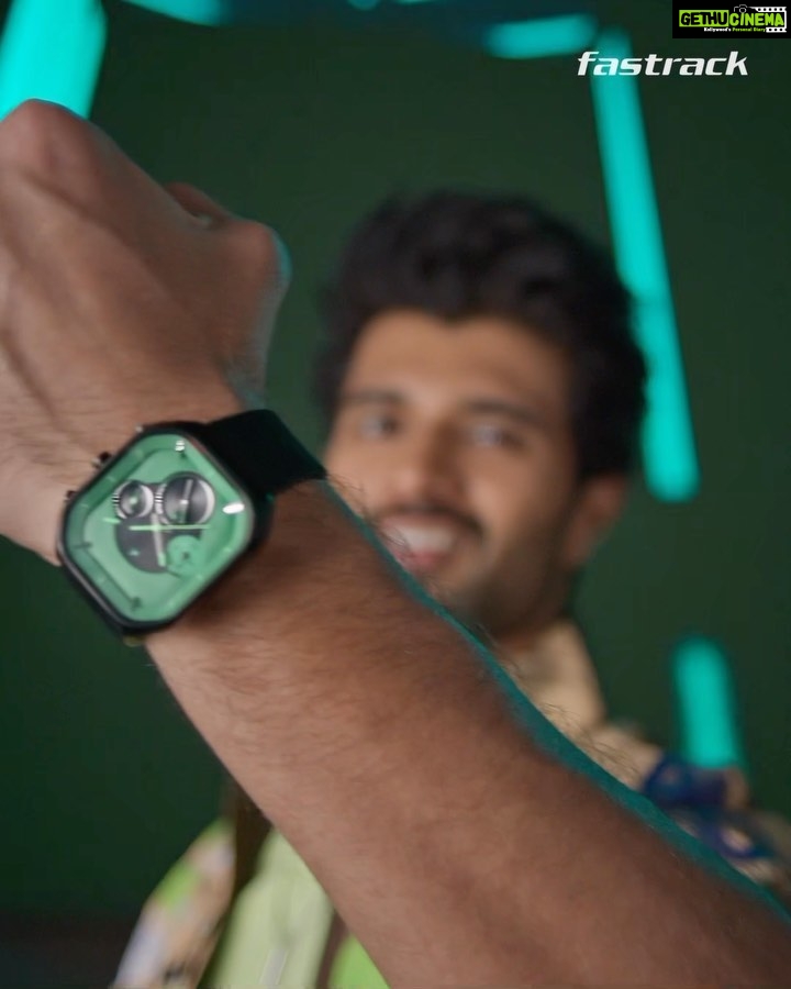 Vijay Deverakonda Instagram - Announcing my partnership 🤝 with @fastrackworld! We have serious plans of having lots of fun. 😌😉 Do you see a contradiction? 👀 Then take a look at that watch again!⌚️ #BeBoth #Fastrack #FastrackWorld