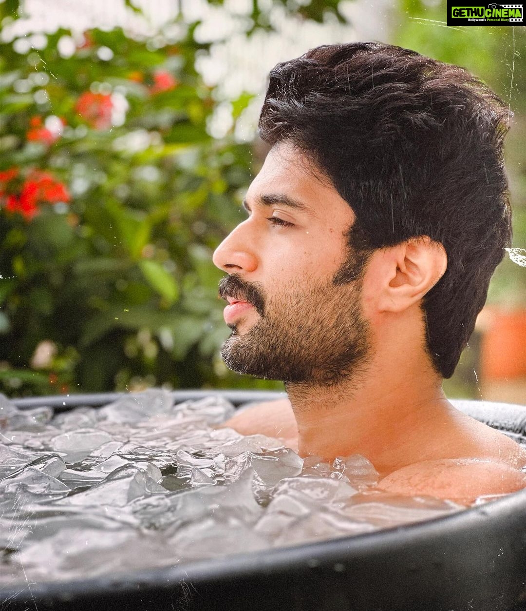 Vijay Deverakonda Instagram - Sunday mornings 🥰