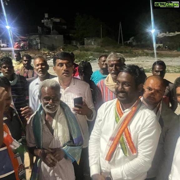 Vijay Vasanth Instagram - Late evening campaign at Sowrikopulu village of Holenarasipur assembly constituency in support of @INCIndia candidate Shri. Shreyas Patel. #KarnatakaAssemblyElection2023