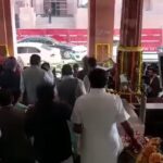 Vijay Vasanth Instagram - Greeting Thalaivar @rahulgandhi in Parliament today after his historic Bahrat Jodo Yatra