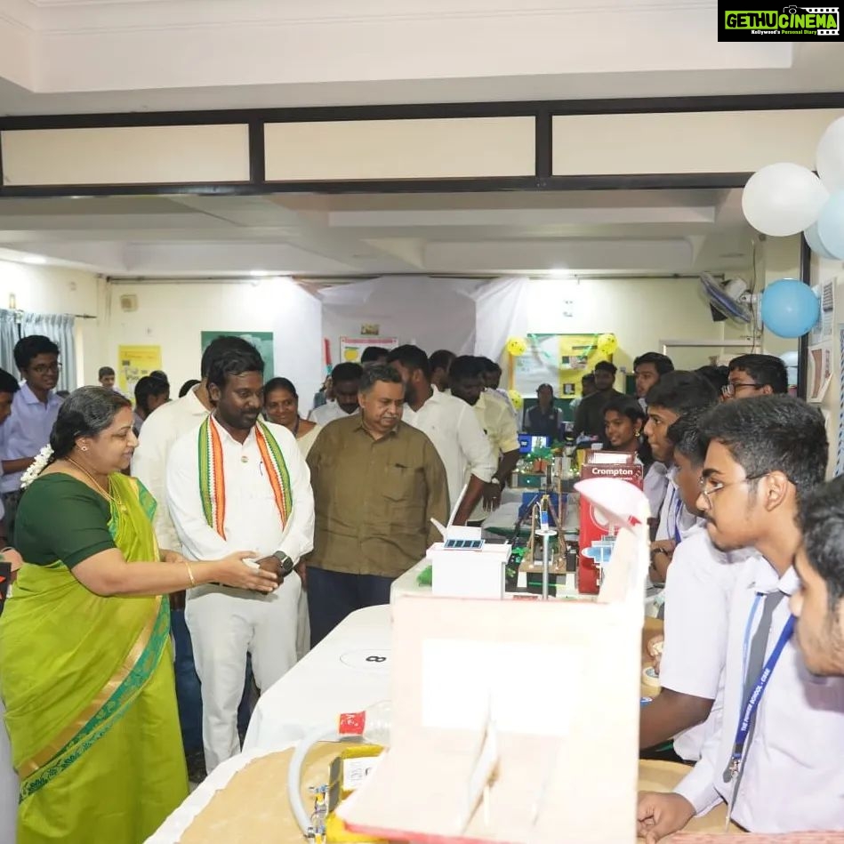 Vijay Vasanth Instagram - Exhibition by school students