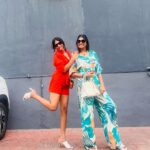 Vijayalakshmi Instagram - Laughters and giggles! Headaches and heartbreaks Missings and blessings Bit of childhood and Plenty of adulthood gossips and confessions.. Fuck ups and follow ups Bruh.. How much can you 3 talk? You know it’s not enough when the conversations continue in a group call, the way back home! I miss living with you two 🤍 @kanithiru10 @niranjani_ahathian #sistersquad #besties